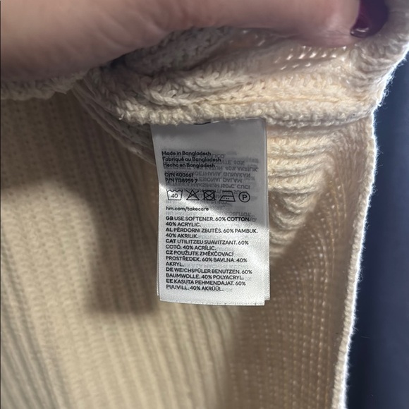 H&M Cream Chunky Knit Crew Neck Sweater - Picture 4 of 5